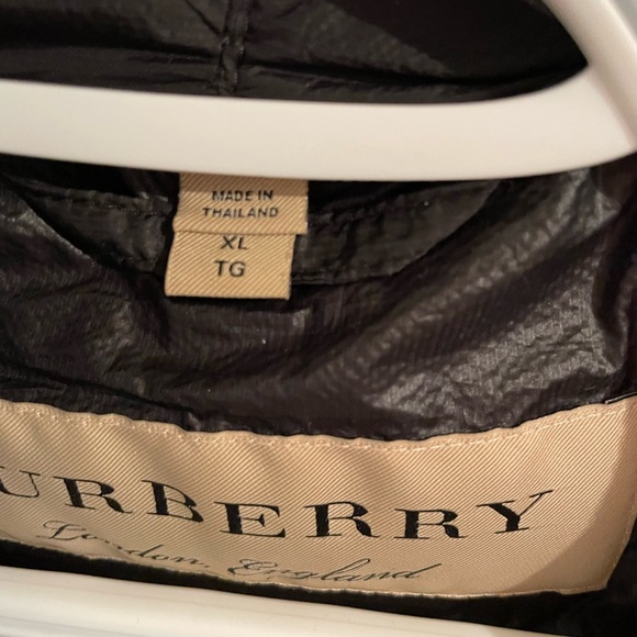 Burberry XL black wind breaker jacket. - Picture 6 of 8